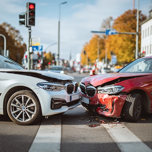 KFZ-Gutachter in Bremen Walle Autounfall auf einer Kreuzung