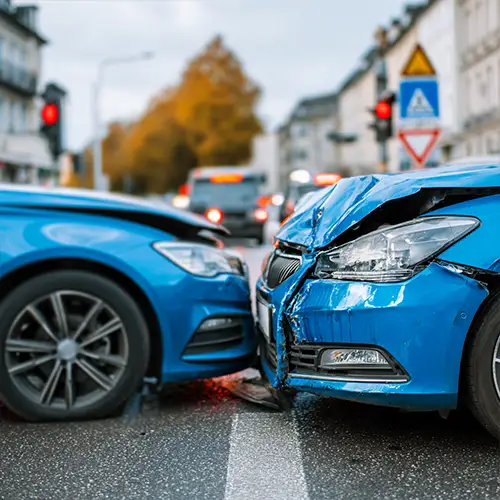 KFZ-Gutachter in Gross Ippener - Autounfall auf einer Kreuzung