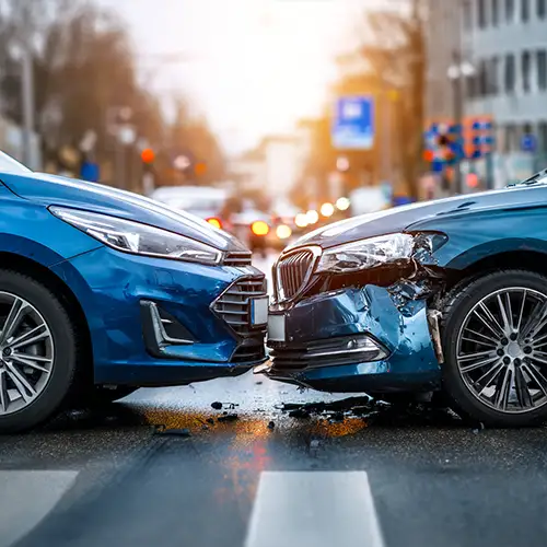 KFZ-Gutachter in Nussloch - Autounfall auf einer Kreuzung