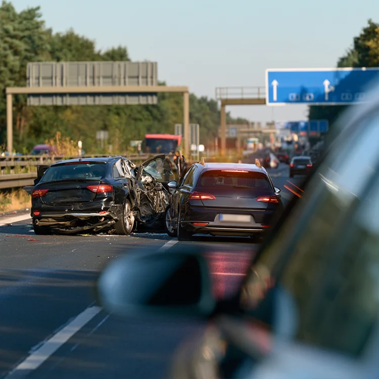 KFZ-Gutachter Bremen - Autobahn A1 & A27, Bundesstraße B75 KFZ-Gutachter nach einem Unfall auf der Autobahn A1 oder A27 oder auf der B75 bei Bremen